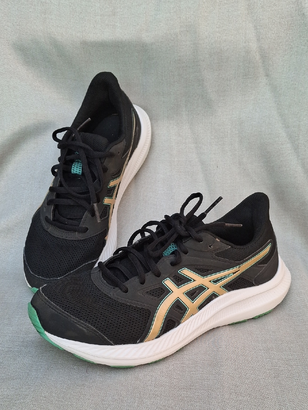 ASICS Jolt 4 Women's Running Shoes Black Gold Green Size 7.5